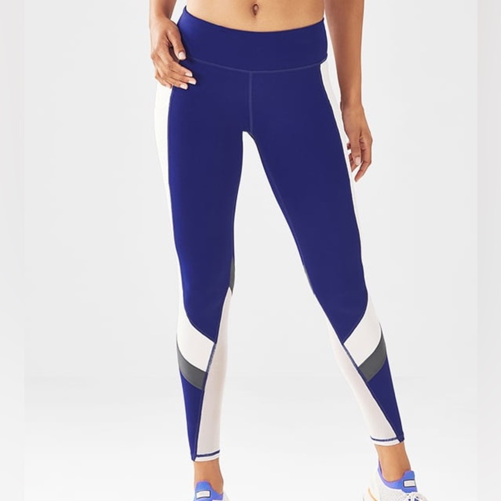 👀NWT- FABLETICS Powerhold Mesh Isla leggings 29” - Small Ink